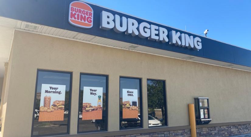Horror a Burger Kingben – Véres hamburgert kapott a kislány