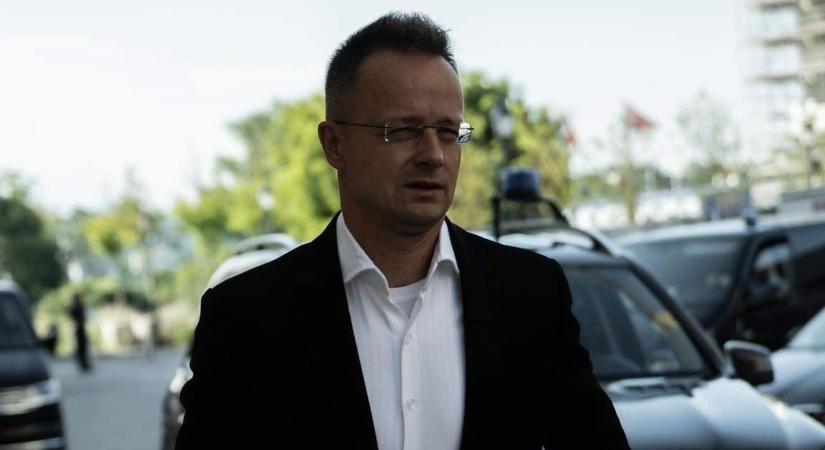 Szijjártó Péter: a lengyel külügyminiszter egy újabb határt átlépve hazudott is