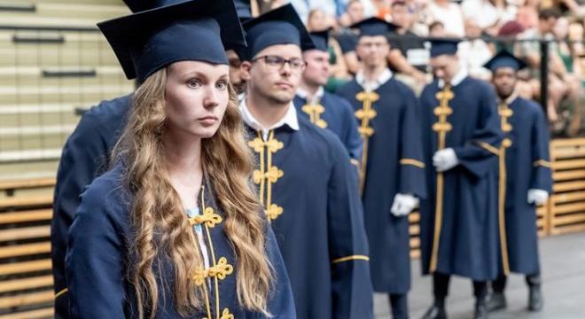 Közel félezer mérnök vehette át diplomáját a Széchenyi István Egyetem ünnepségein