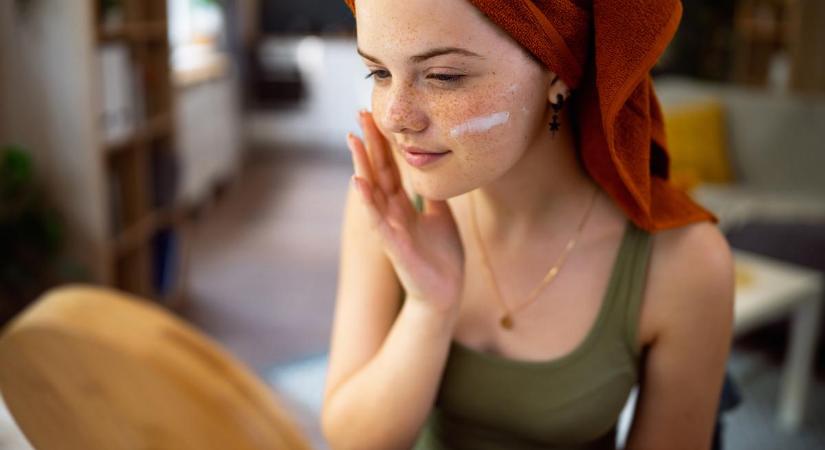 Így lesz ragyogóan szép a bőröd! Íme, 9 bőrápolási tipp, amivel a bőrgyógyászok is egyetértenek
