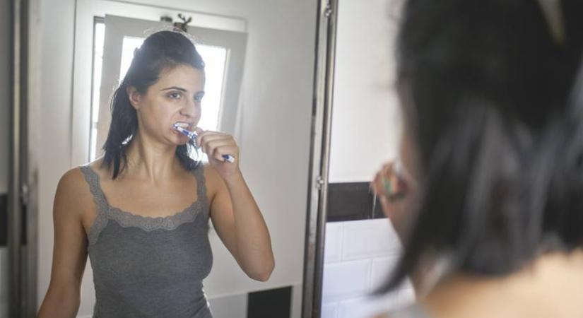 Sokan azt hiszik, tudnak fogat mosni, pedig lehet, végig rosszul csinálták: súlyos betegségek alakulhatnak ki miatta
