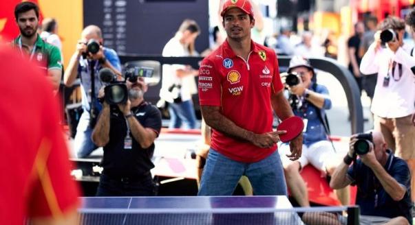 Sainz a Williamsnél, Perez menesztés előtt? – hétfői F1-es hírek
