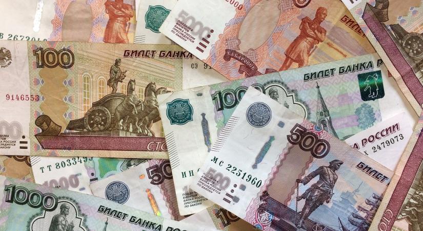 Bolgár leva helyett orosz rubelt kapott az átvert sértett
