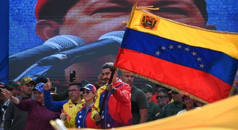 Tombol a nép Venezuelában Maduro győzelme után, a kormány korlátozza a légiközlekedést