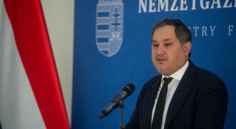 Zsugorodott a magyar gazdaság az előző negyedévhez képest