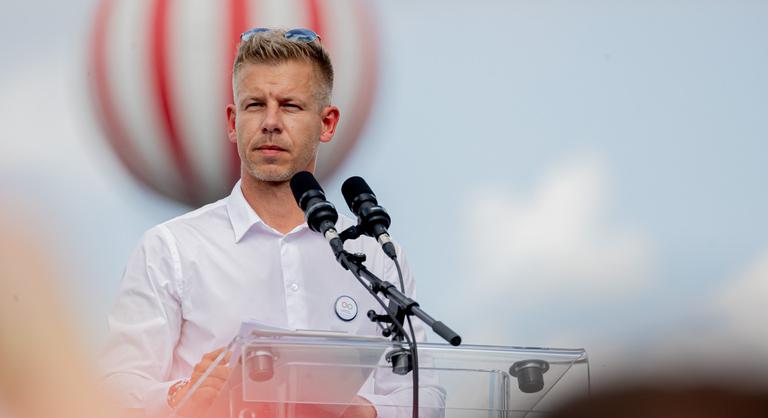 A DK újra nekiment Magyar Péternek, választás elé állították a Tisza elnökét