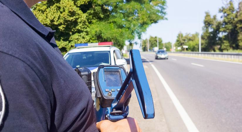 Vasszigor a gyorshajtókkal szemben – Letartóztatás és lefoglalt autók