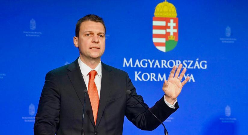 Menczer Tamás: Brüsszel el akarja árasztani Magyarországot bevándorlókkal