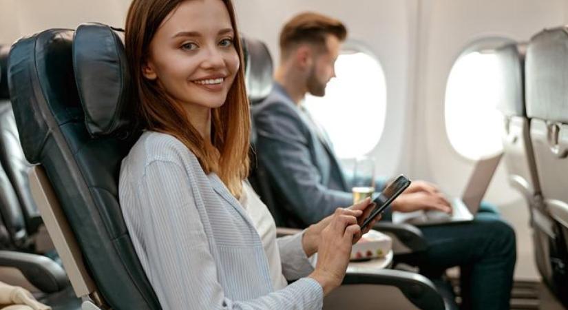 Augusztustól ennél a légitársaságnál a nők kérhetik, hogy ne üljenek férfiak mellé