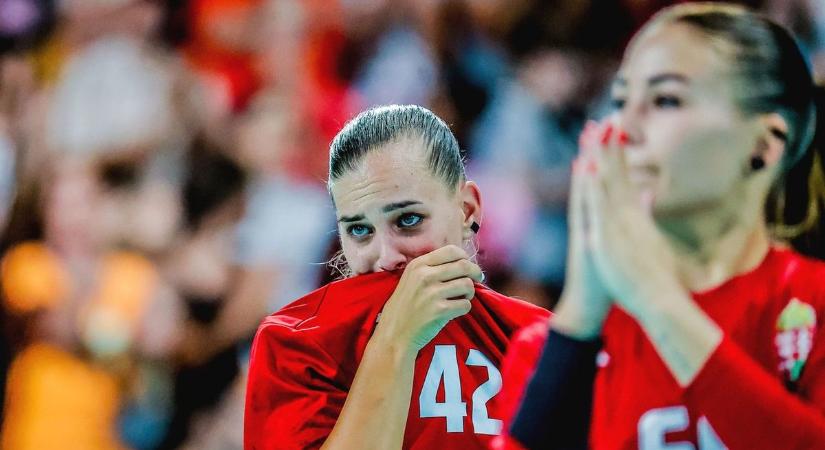 Magyar könnyek, fotókon a csalódott kézis lányok a váratlan kudarc után