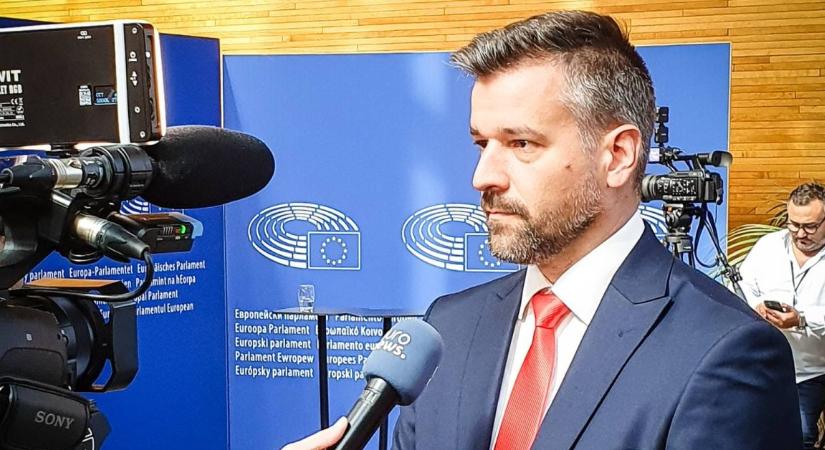 Havi 1,2 milliót kapott a Megafontól a Fidesz egyik EP-képviselője