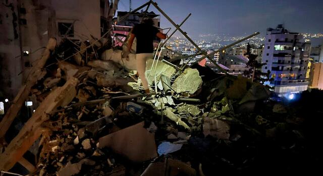 Izrael légitámadást hajtott végre Bejrút külvárosában