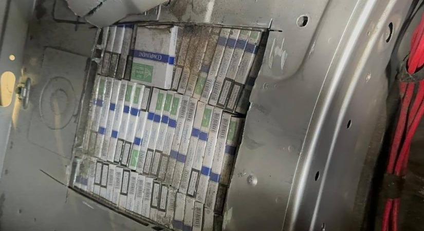 Csempészcigarettára bukkantak az ukrán–szlovák határátkelőn