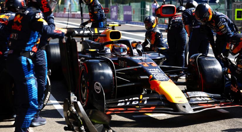 F1: Nem engedték a Red Bullnak, hogy kirúgja Pérezt?