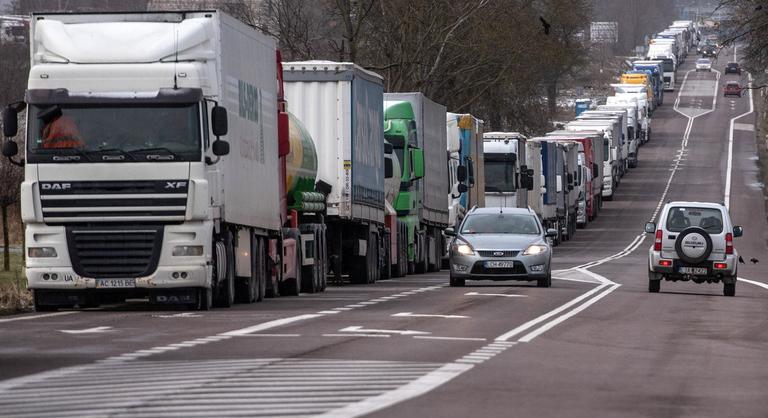 Csökkent az uniós közúti árufuvarozás tavaly