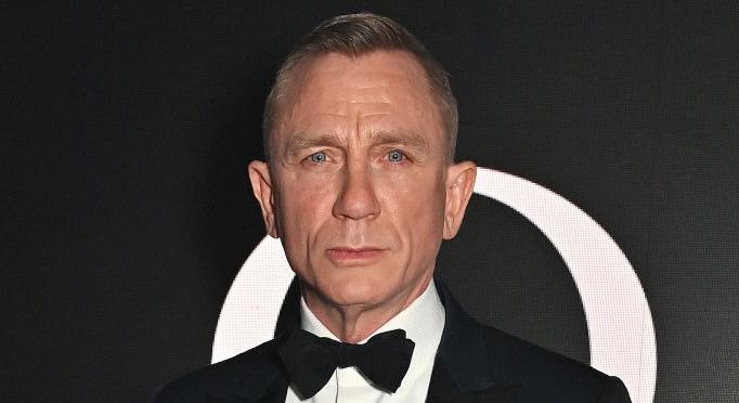 Daniel Craig felismerhetetlen a Loewe legújabb divatfotóin