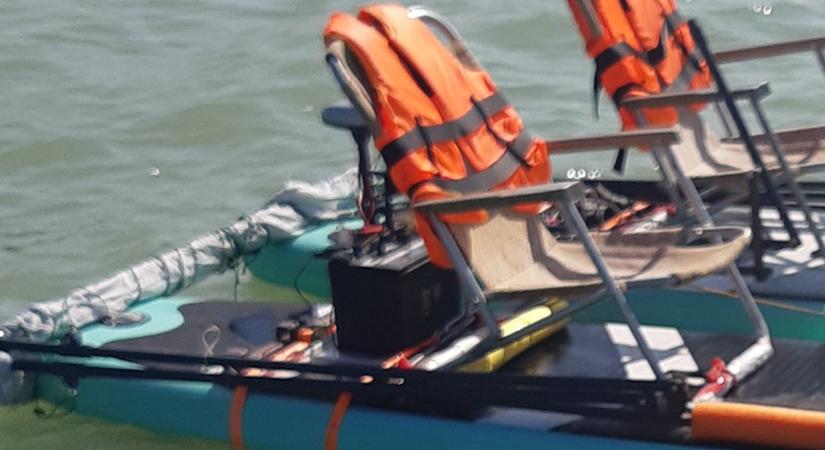 Olyan csónakot fogtak a rendőrök a Balatonon, Kevin Costner megkönnyezné