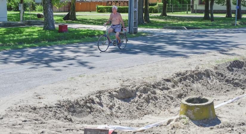 Elkezdődött a kerékpárút-építés Bordányban