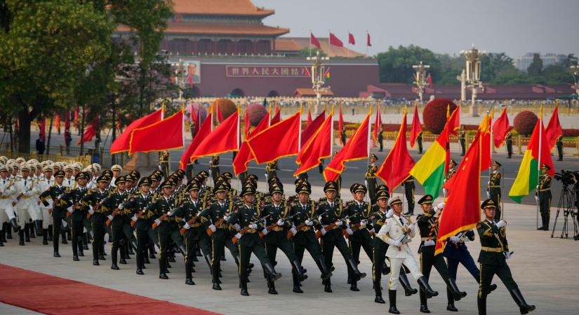 Fegyverbe Peking! Létfontosságú a kínai hadsereg megerősítése – sürgeti Hszi
