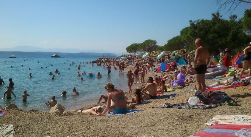 Kiszámolták, hogy idén hol olcsóbb nyaralni: a Balatonnál vagy az Adriánál?