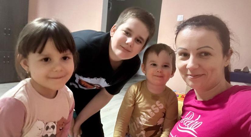Minden vágya felnevelni kisgyerekeit Orsinak, bátran küzd ezért a rák ellen
