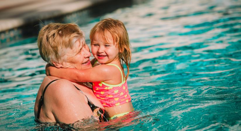 Zsebbenyúlós, még a nyugdíjas bérlet is: ennyibe kerül a családi pancsolás a szabolcsi strandokon, fürdőkben