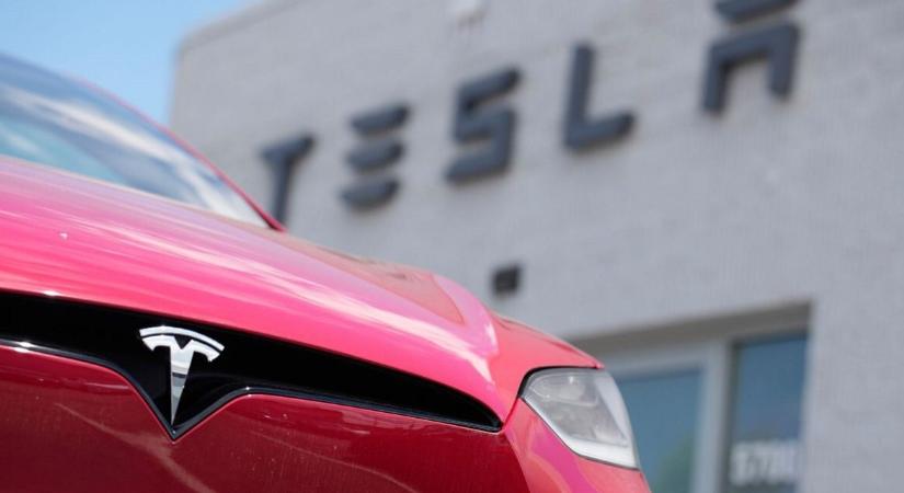 FSD módban gázolta halálra a seattle-i motorost a Tesla Model S