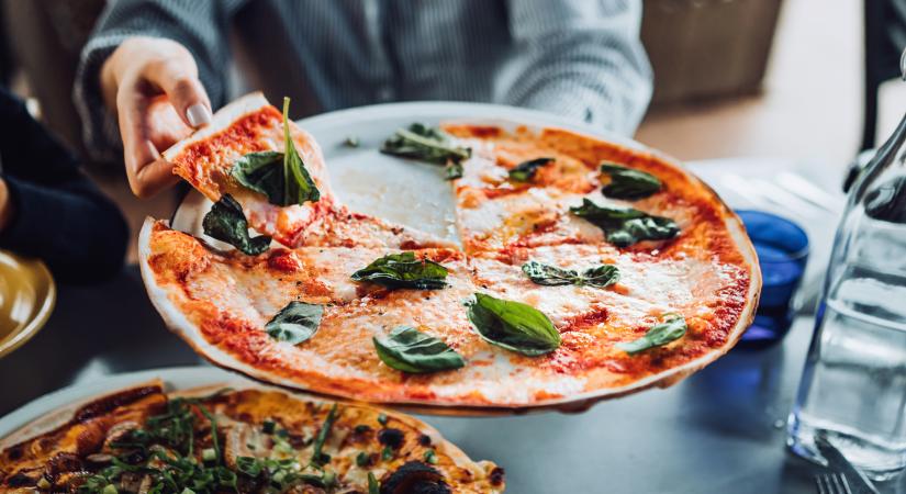 Így kellene helyesen enni a pizzát a világ legjobb pizzaséfje szerint