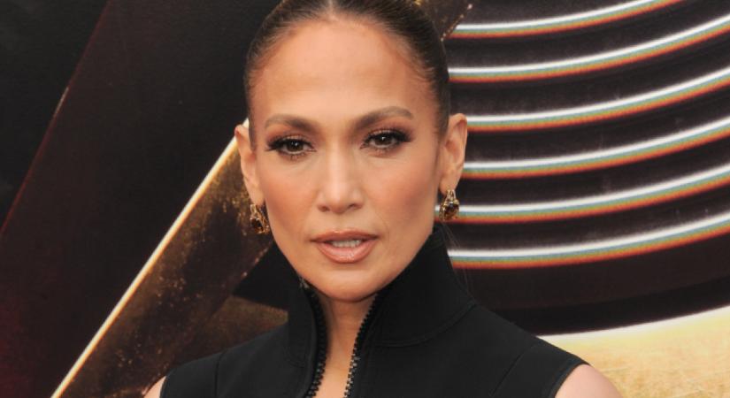 Smink nélkül kapták lencsevégre Jennifer Lopezt: elnémultak a díva rajongói - Fotó