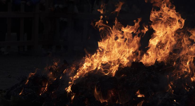 Felcsaptak a lángok Sopronban: 71 embernek kellett elhagynia egy szállodát