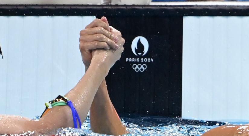 Áll a bál a párizsi olimpia körül: Csalással vádolják a magyar úszó aranyérmes ellenfelét?