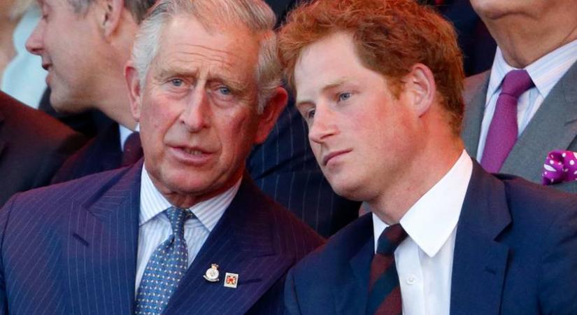 Károly király már a telefont sem veszi fel Harrynek: a herceg erre akarná rávenni az uralkodót