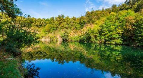 Tilos fürdeni az Apci tengerszemben 