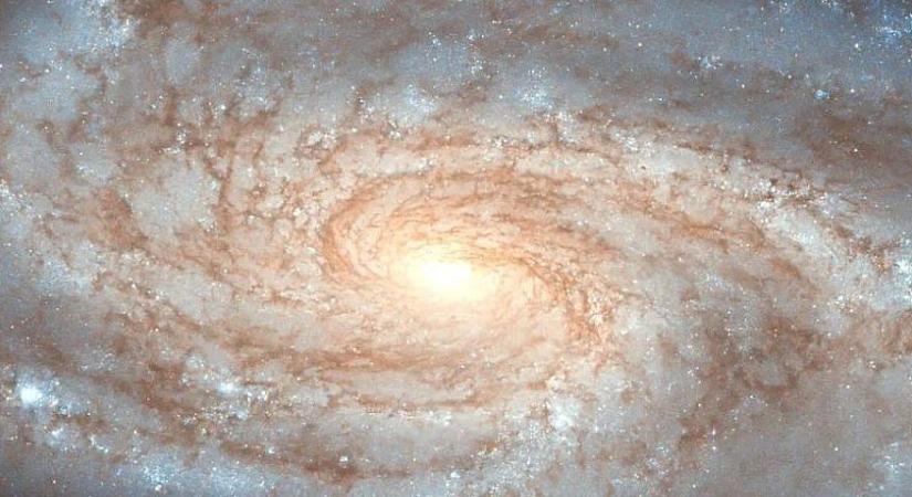 A Tejútrendszerhez hasonló galaxisról lőtt csodaszép képet a Hubble űrteleszkóp