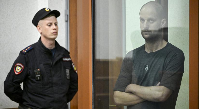 Más foglyokért cserébe engedik el az oroszok a 16 évre elítélt amerikai újságírót