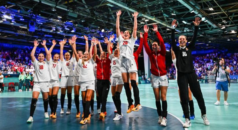 „Nem hagytuk megtörni magunkat” – a szívét-lelkét kitette a negyeddöntőbe jutott női kézicsapat