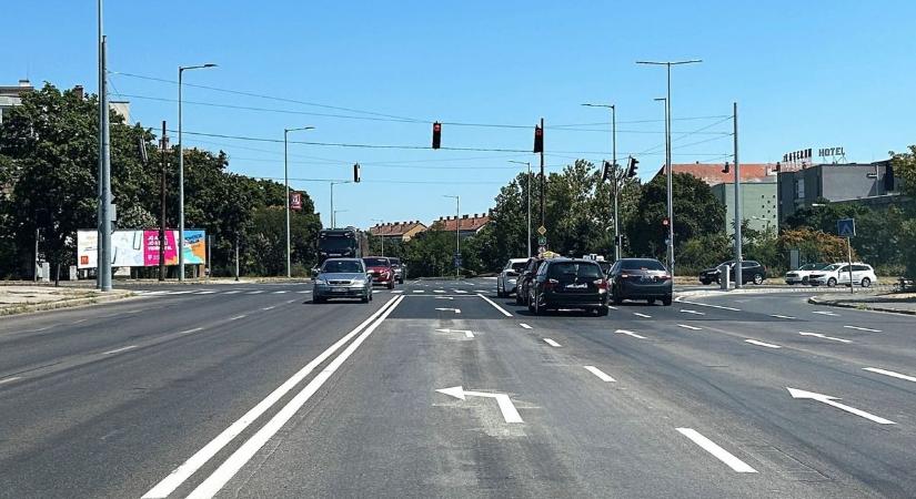 Már a 6-os útról is elkanyarodhatunk Orfű irányába