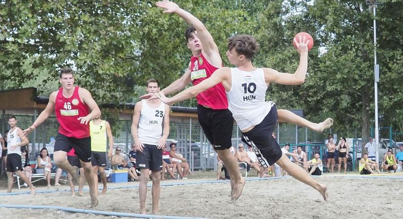 Ismét Vonyarcon a strandkézilabda hazai elitje