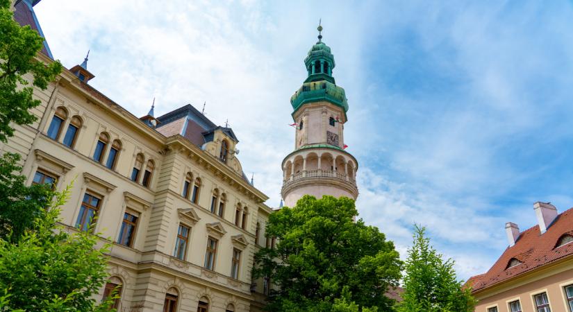 Megindultak Sopron felől az enyhülést hozó záporok: 10 fokkal is alávághatnak a hőségnek