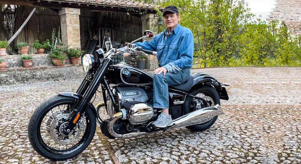 Terence Hill 85 évesen is örök fiatal: „Végre újra motorozom!”