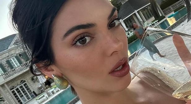 A modellkedés árnyoldala: Kendall Jenner zokogott a magánytól