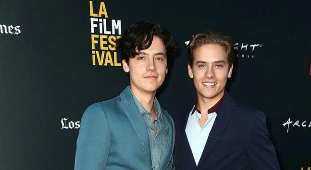 Dylan Sprouse reméli, hogy egyszer közös filmben szerepelhet a testvérével