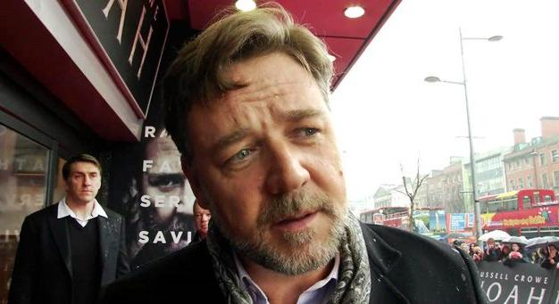 Russell Crowe-nál elgurult a gyógyszer, durván kiborult