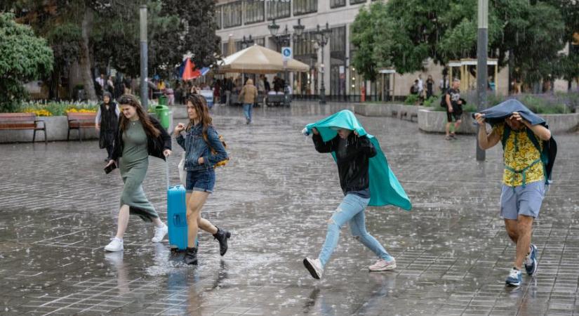 Figyelmeztetést adtak ki az egész országra, néhol felhőszakadás és jégeső is lehet