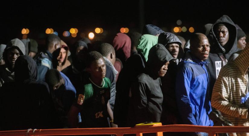 Az EU súlyos belbiztonsági helyzetet idéz elő a migránsok beengedésével