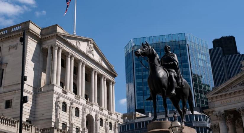 A Bank of England 4 év után először csökkentette a kamatlábat