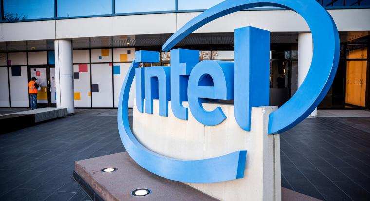 Gigantikus leépítés: több mint 15 ezer alkalmazottját küldi el az Intel
