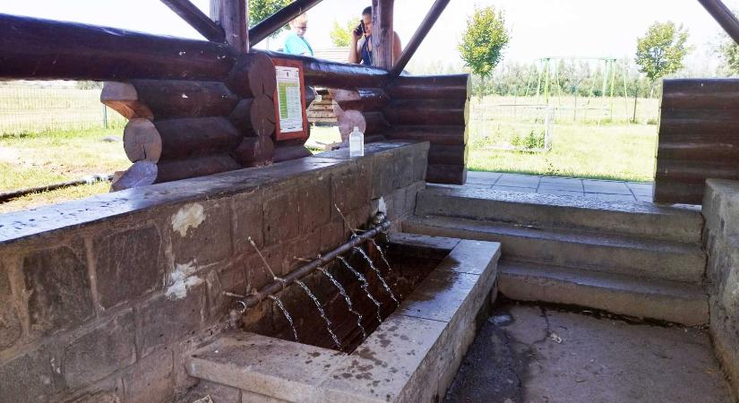 Ismét fogyasztható a fortyogófürdői forrásvíz