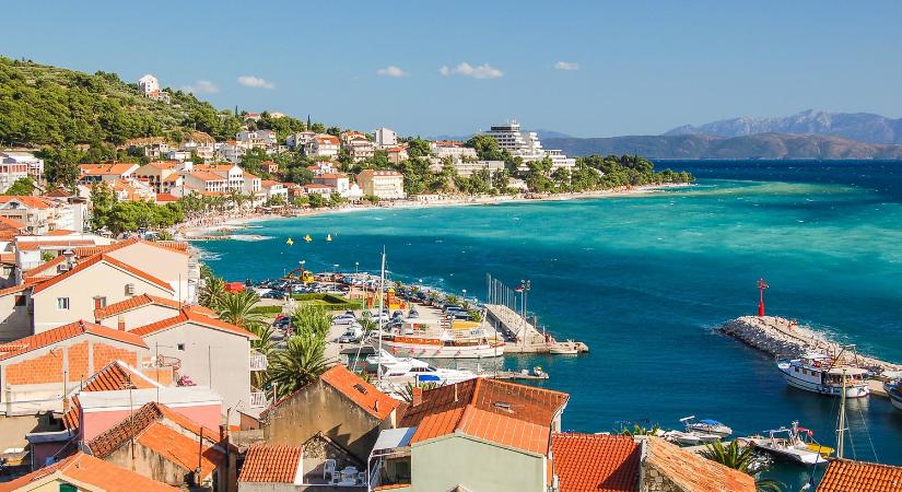 Özönlenek a turisták Horvátországba, keményen üzent a nyaralók ellátóinak a miniszterelnök