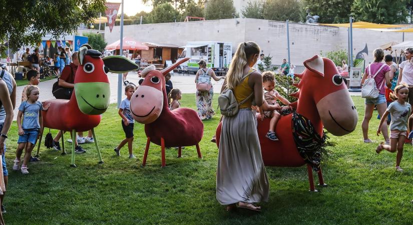 Az ingyenes pécsi fesztivál, ahol nem gond a szamárfül